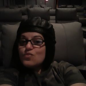 Meet your Posher, Damarie